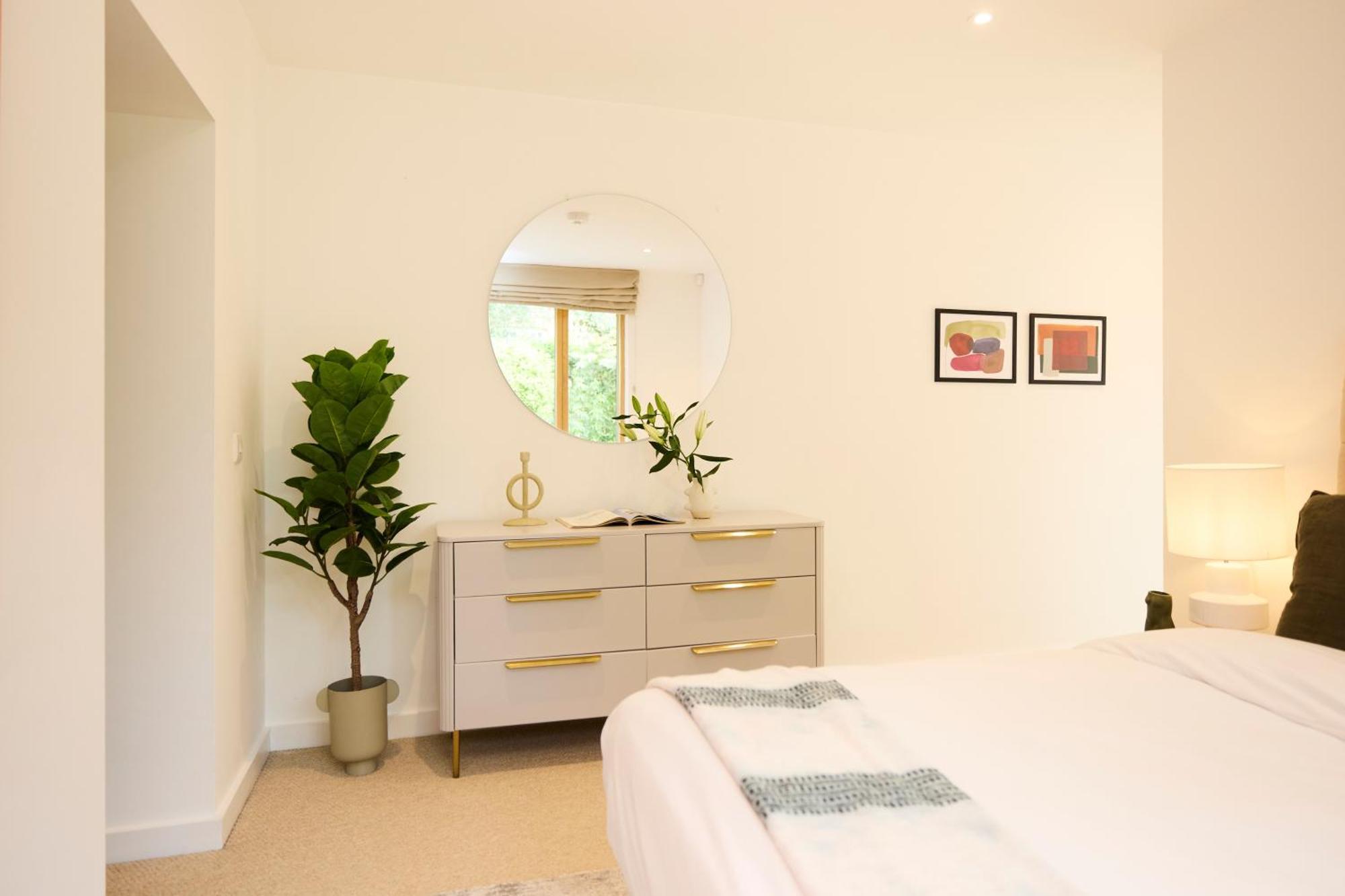 The Putney Wonder - Dazzling 3bdr Flat With Garden London