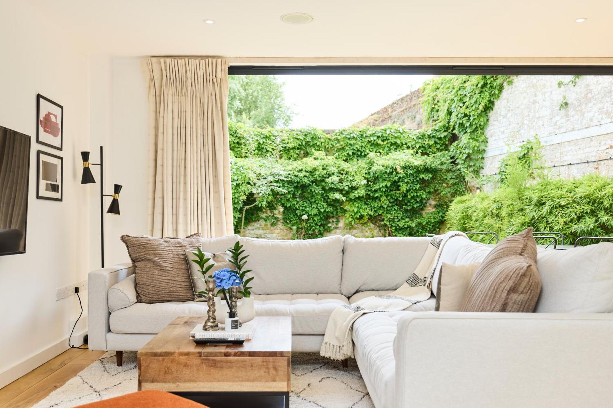 The Putney Wonder - Dazzling 3bdr Flat With Garden Apartment London