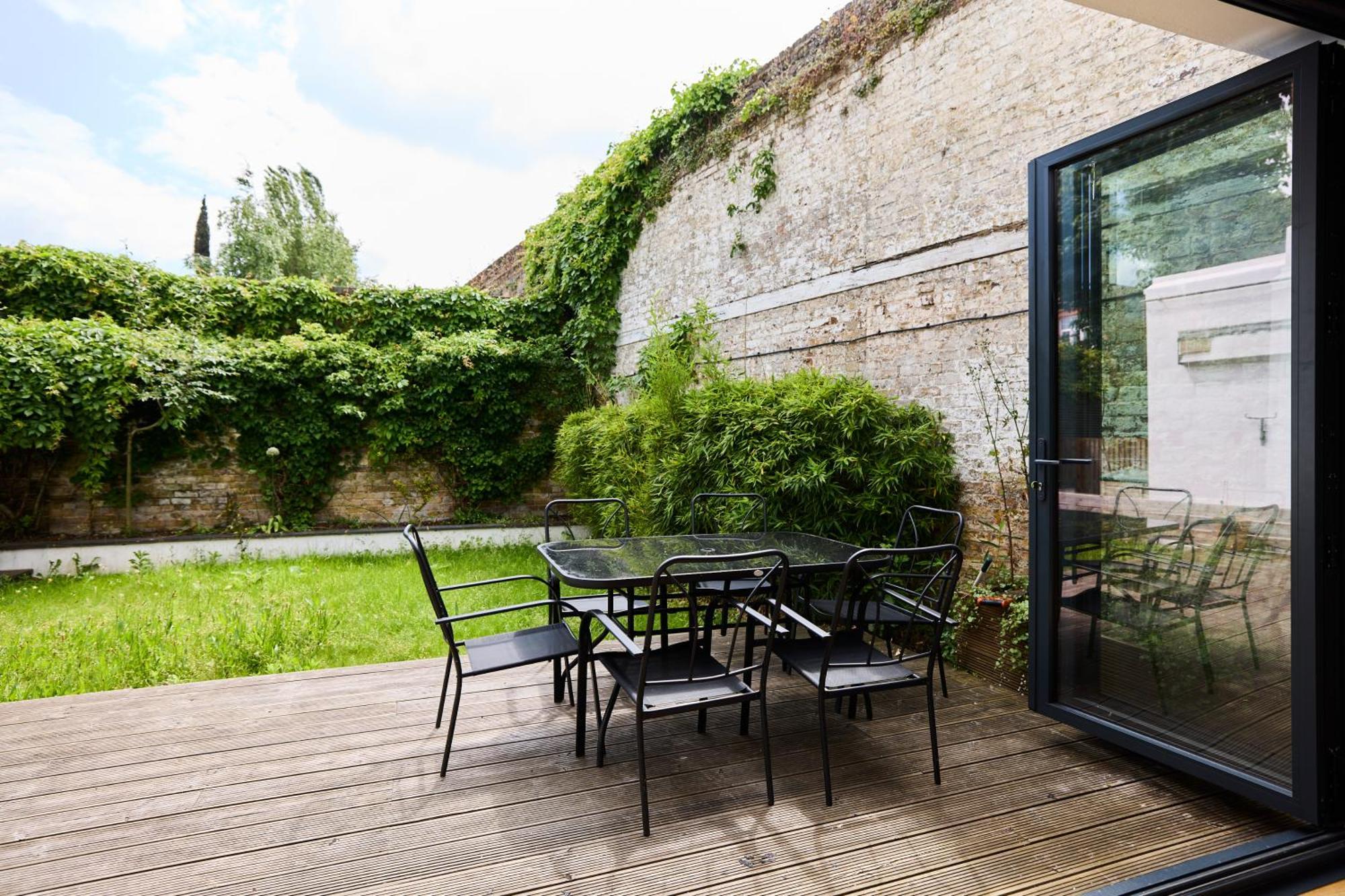 The Putney Wonder - Dazzling 3bdr Flat With Garden Apartment